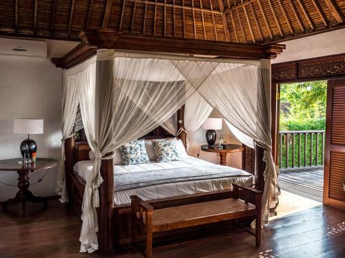 Istana Semer - Lovely Spacious Bali Tropical Villa
