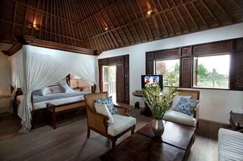 Istana Semer - Lovely Spacious Bali Tropical Villa