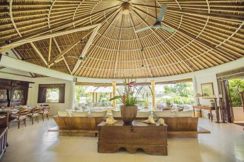 Istana Semer - Lovely Spacious Bali Tropical Villa