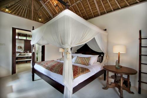 Istana Semer - Lovely Spacious Bali Tropical Villa