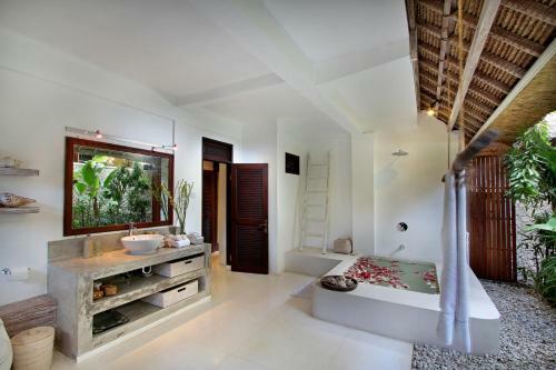 Istana Semer - Lovely Spacious Bali Tropical Villa