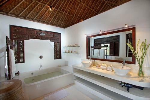 Istana Semer - Lovely Spacious Bali Tropical Villa
