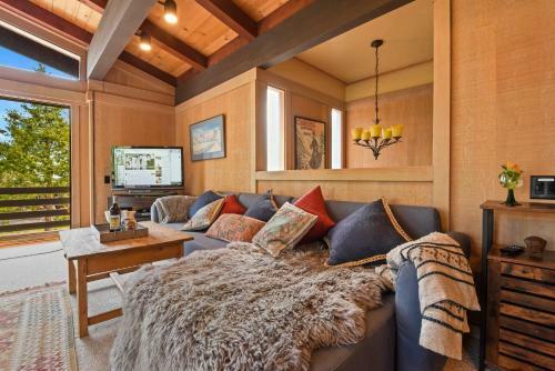 Rocky Ridge Retreat