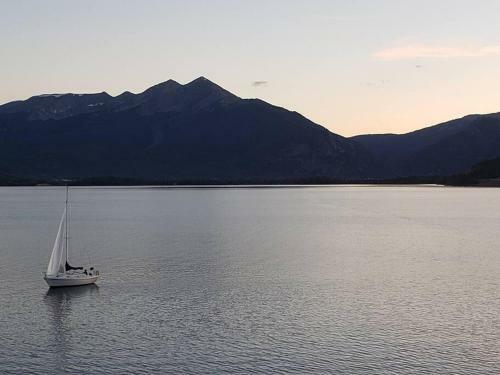 Apartamento Lake Front Condo 1bd - Fully Remodeled!