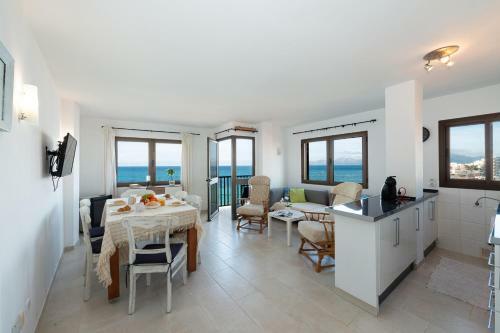 Sea View Apartment Paquita