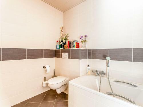 Cosy Holiday Home In Zeewolde With Garden