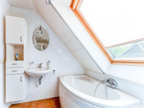 Cosy Holiday Home In Zeewolde With Garden