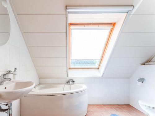 Cosy Holiday Home In Zeewolde With Garden