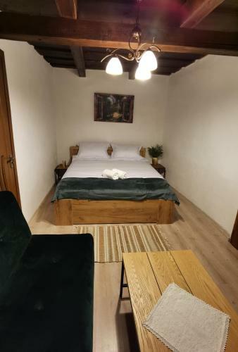 Hostal S�v�rlak