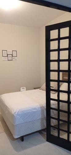 Apartamento Kitnet Aconchegante Com P�tio Arborizado.