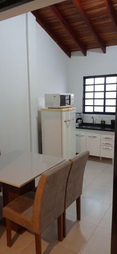 Apartamento Kitnet Aconchegante Com P�tio Arborizado.
