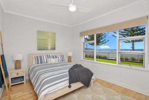 Salty's 4br Beachfront With Wifi And Pet Friendly
