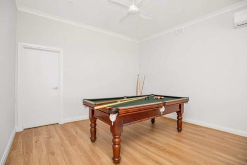 Salty's 4br Beachfront With Wifi And Pet Friendly