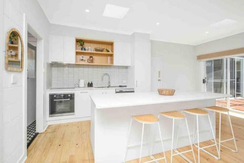 Salty's 4br Beachfront With Wifi And Pet Friendly