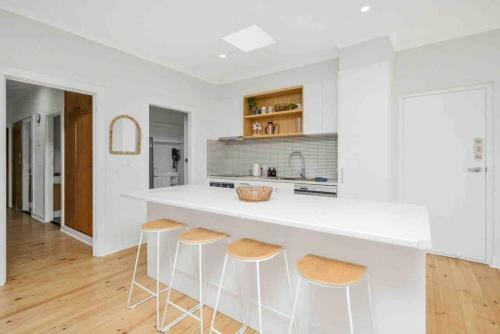 Salty's 4br Beachfront With Wifi And Pet Friendly