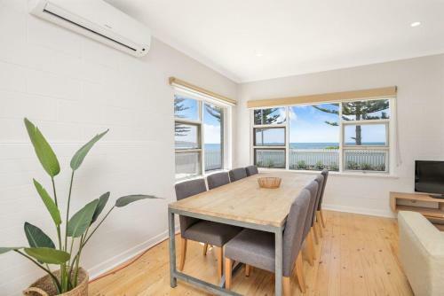 Salty's 4br Beachfront With Wifi And Pet Friendly