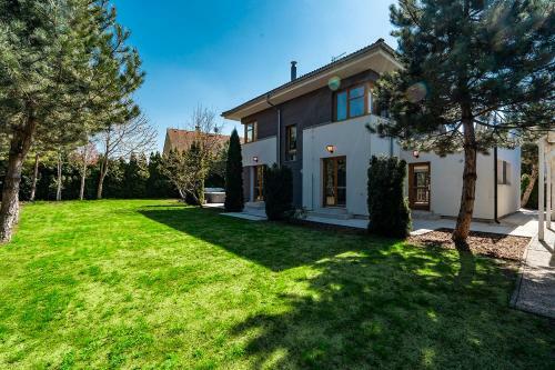 Serenity Prague Villa With Garden Jacuzzi