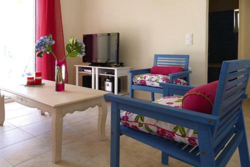 Villa In Nopigia With Garden