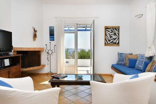 Villa Blue & White At Golden Beach
