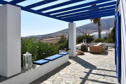 Villa Blue & White At Golden Beach