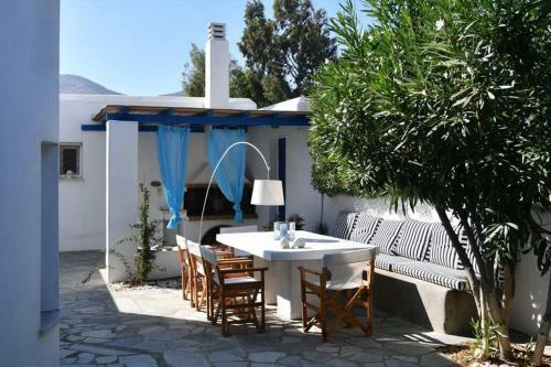 Villa Blue & White At Golden Beach