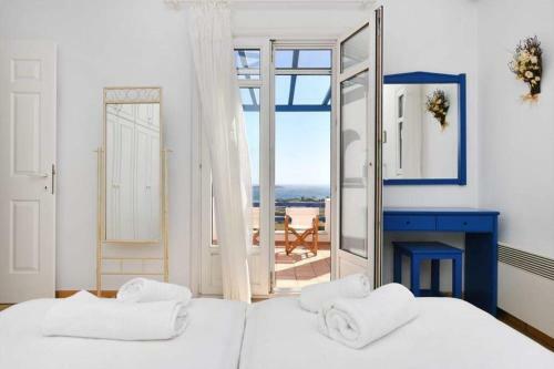 Villa Blue & White At Golden Beach