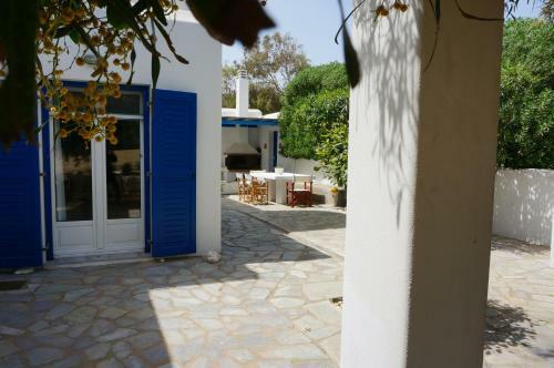 Villa Blue & White At Golden Beach