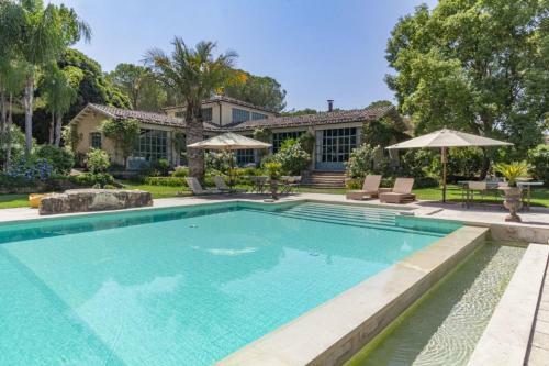 Apartamento Luxurious Villa Rental Boasts 10 Bedrooms