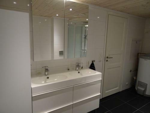 Gaustagl�tt - 3 Bedroom Cabin