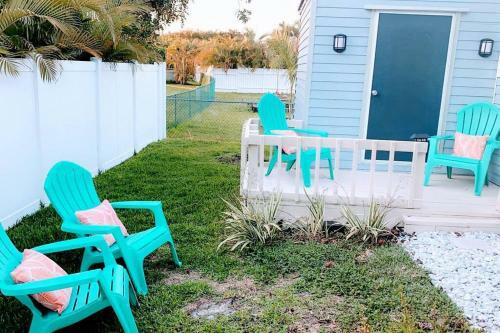 Villa Beautiful 4-bed, 2-bath, Plus Den, W/heated Pool