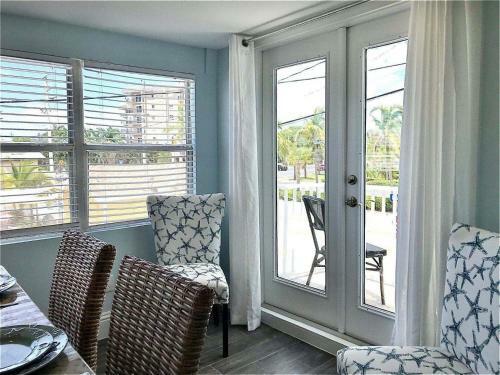 Apartamento Mojoe's Villa 10 - Steps From The Beach