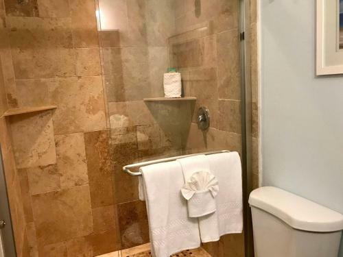 Apartamento Mojoe's Villa 10 - Steps From The Beach