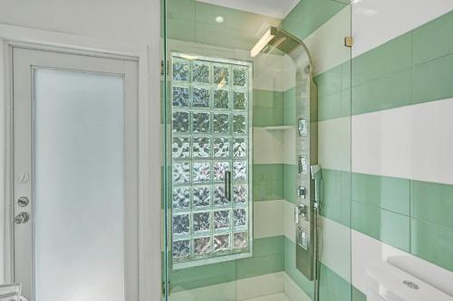 Grand Getaway Villa 800