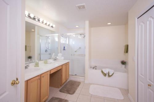 Adriaan's West Haven Villa Home