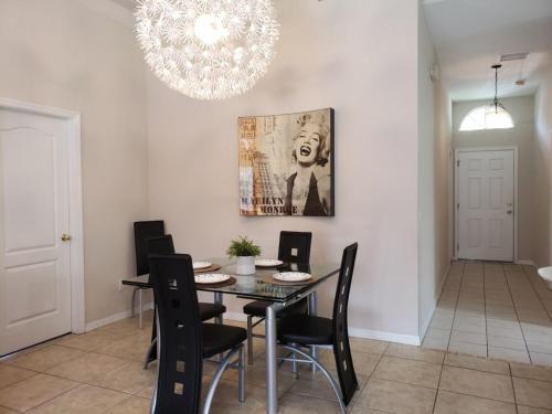 Camile's Sandy Ridge Villa Home