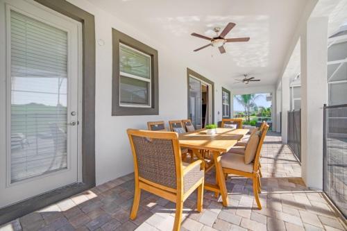 8812cruden Villa