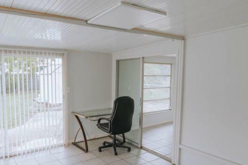 2 Mi To Beach Modern 4 Bedroom Tropical Escape
