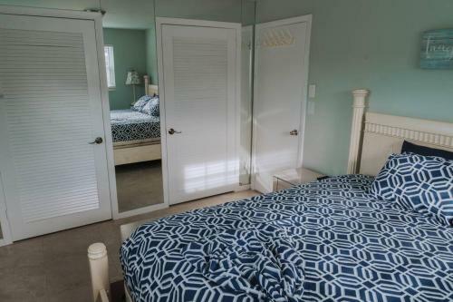 2 Mi To Beach Modern 4 Bedroom Tropical Escape