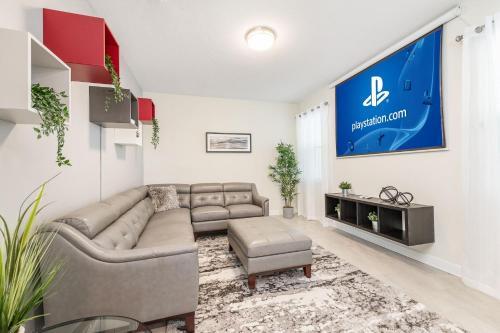 Beautiful Home With Game Room