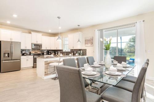 Beautiful Home With Game Room