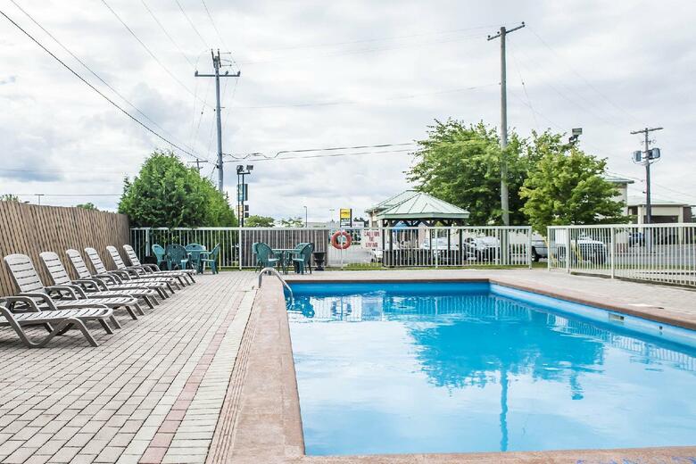 Hotel Quality Inn & Suites 1000 Isla