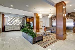 Hotel Coast Canadian Inn