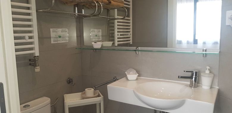 Hostal House