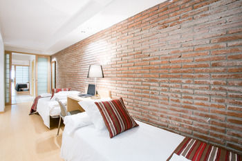 Serennia Apartamentos Arc De Triomf