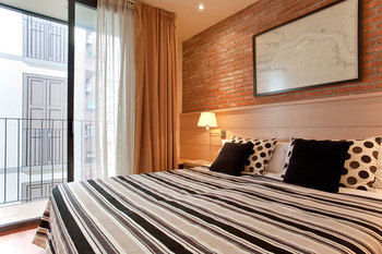 Serennia Apartamentos Arc De Triomf