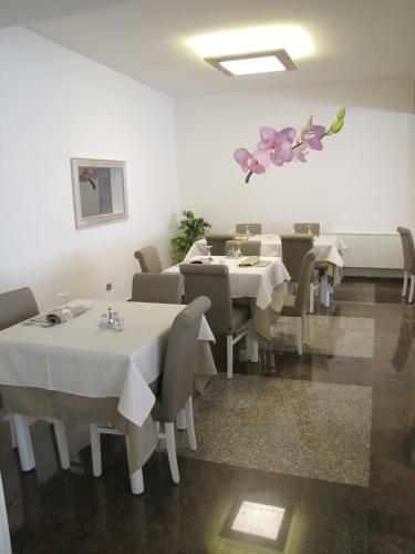 Hotel Scaran�