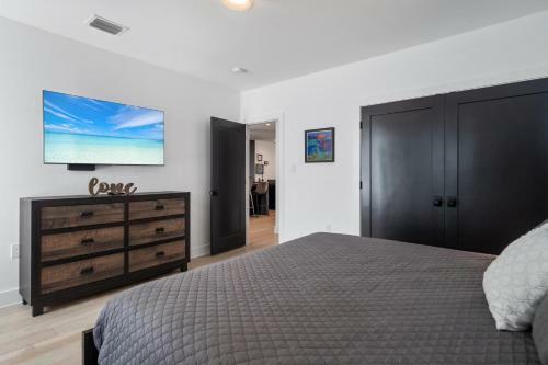 Luxury Modern 5br House @midtown W/guest House