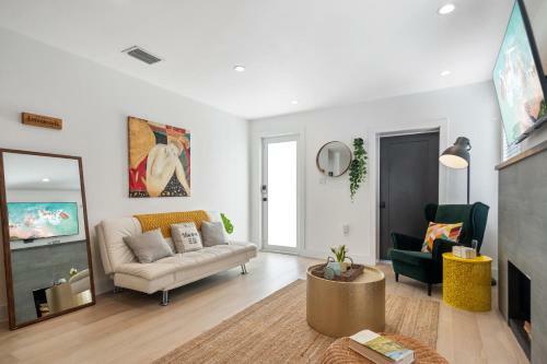 Luxury Modern 5br House @midtown W/guest House