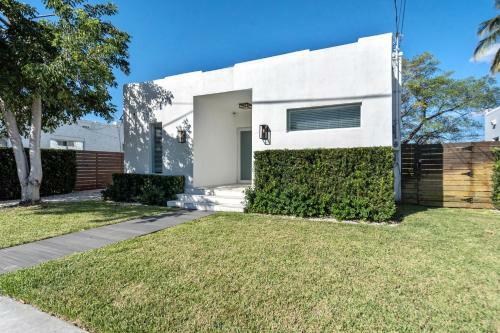 Luxury Modern 5br House @midtown W/guest House