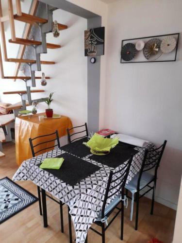 Maison D'une Chambre Avec Jardin Clos Et Wifi A Brevonnes